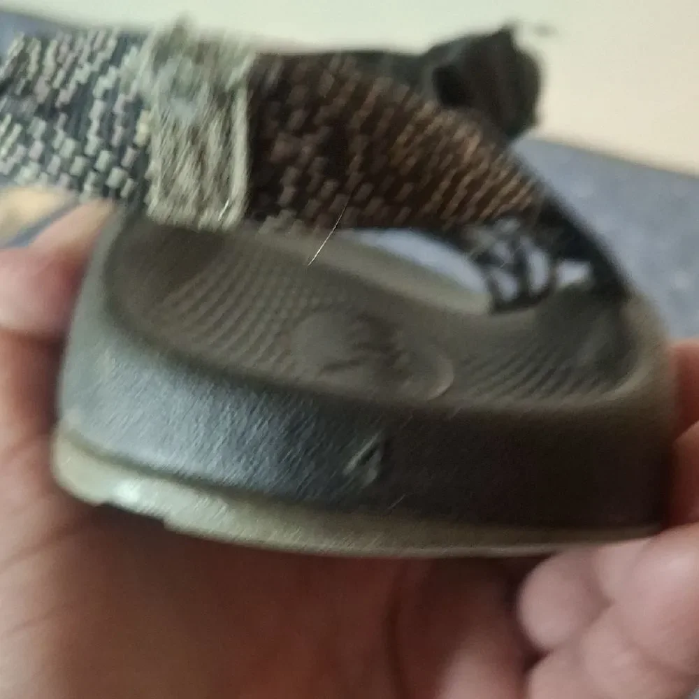 Chaco Black Kids Sandals size 4